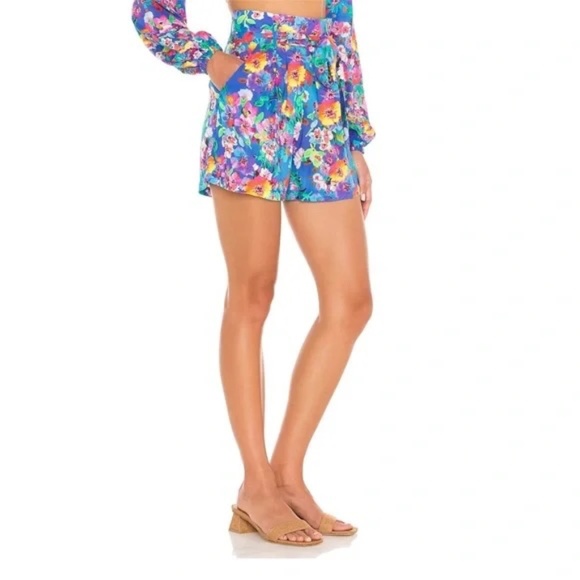 Luli Fama Water Blossoms Vibrant Bermuda short - Size Small - Picture 5 of 6